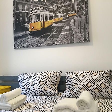 Love Inn Bairro Alto Лиссабон Экстерьер фото