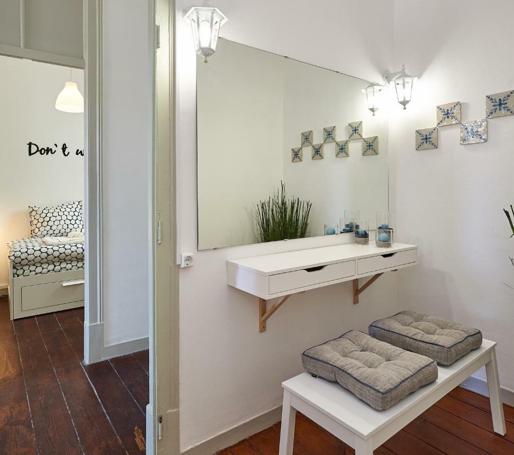 Love Inn Bairro Alto Лиссабон Экстерьер фото