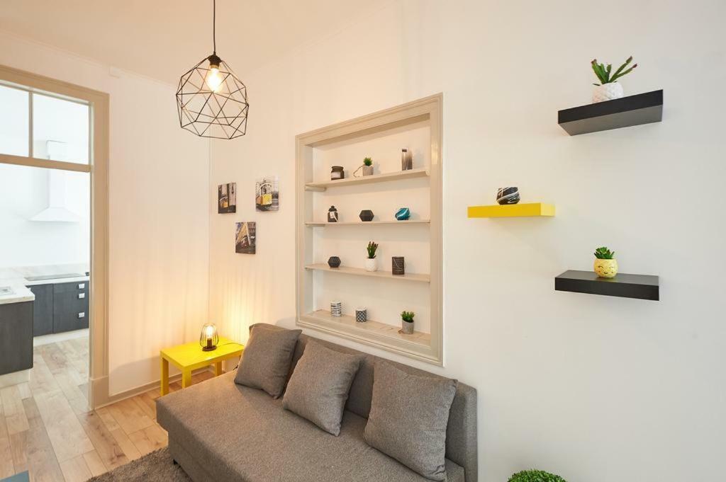 Love Inn Bairro Alto Лиссабон Экстерьер фото