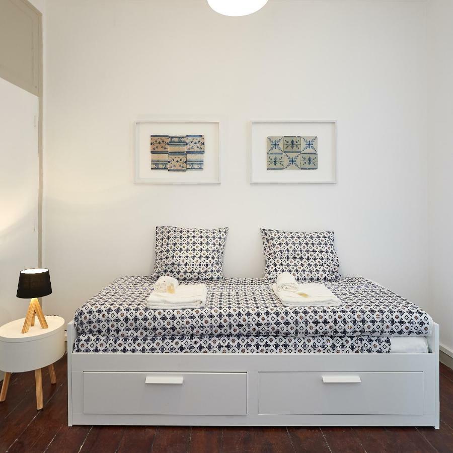 Love Inn Bairro Alto Лиссабон Экстерьер фото