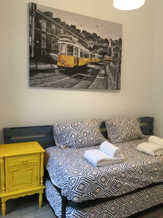 Love Inn Bairro Alto Лиссабон Экстерьер фото
