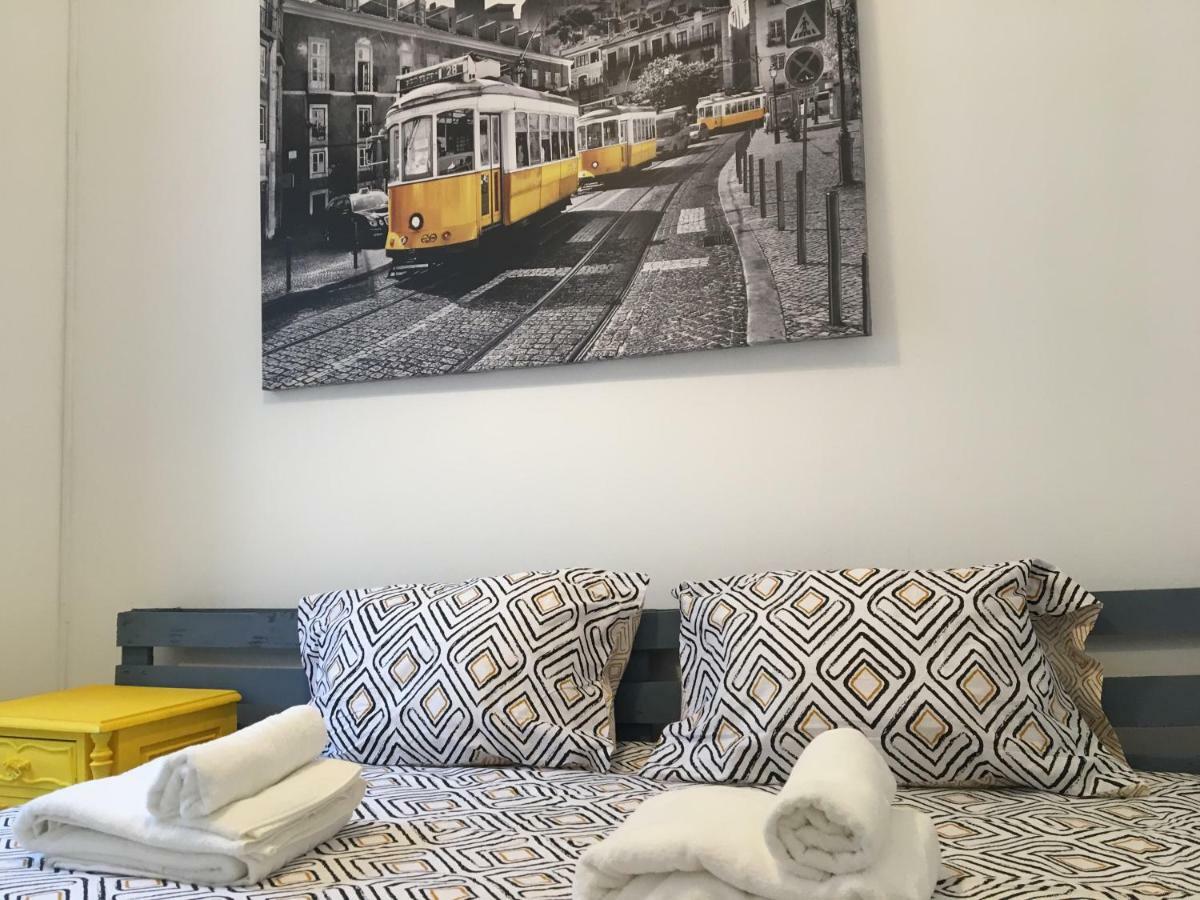 Love Inn Bairro Alto Лиссабон Экстерьер фото