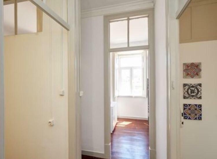 Love Inn Bairro Alto Лиссабон Экстерьер фото